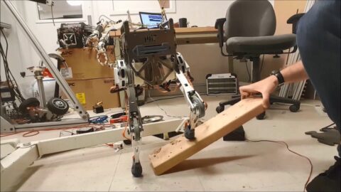 2019 Dynamic locomotion synchronization of bipedal robot and human operator via bilateral feedb… 2